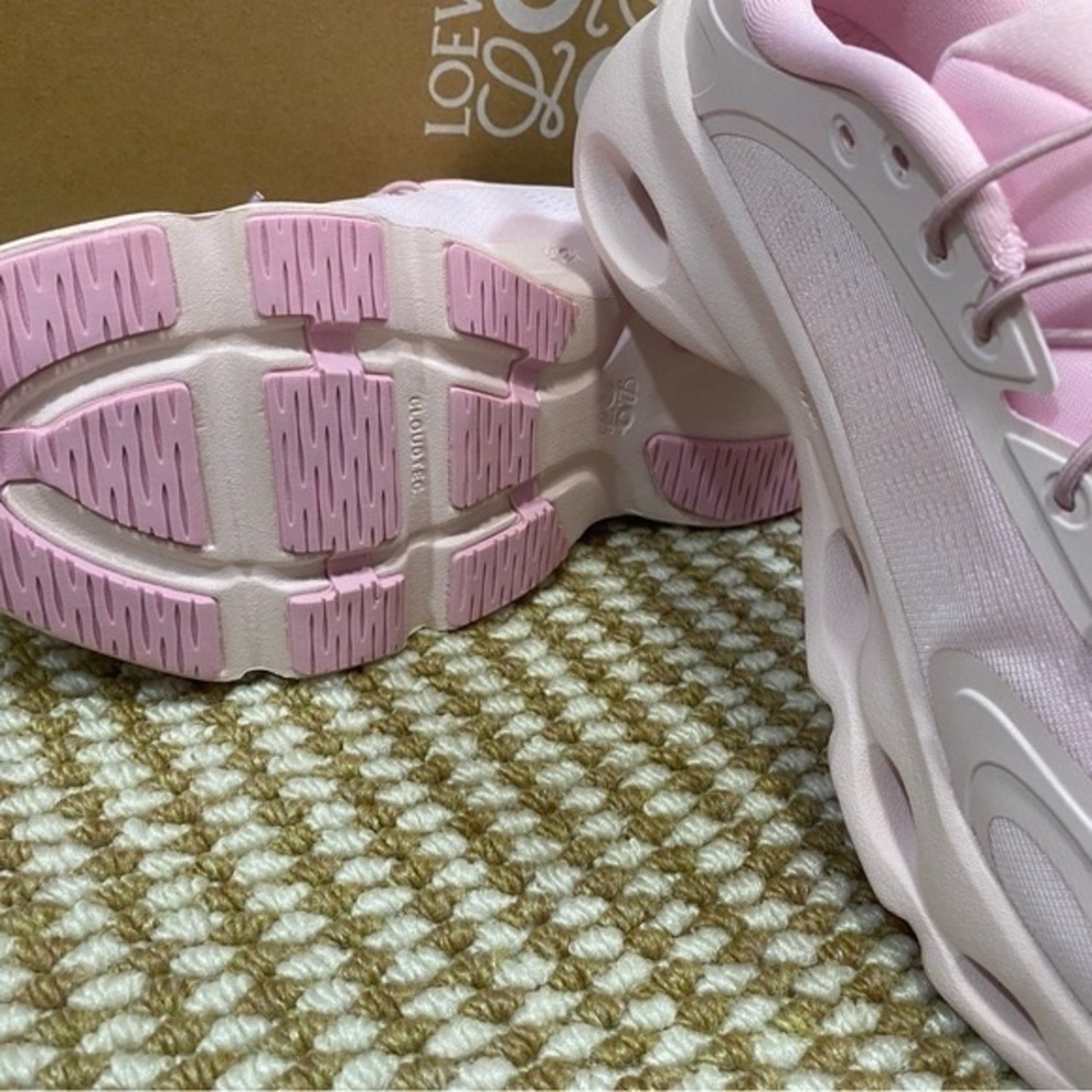 Loewe Women's Pink Sneakers - Picture 5 of 5